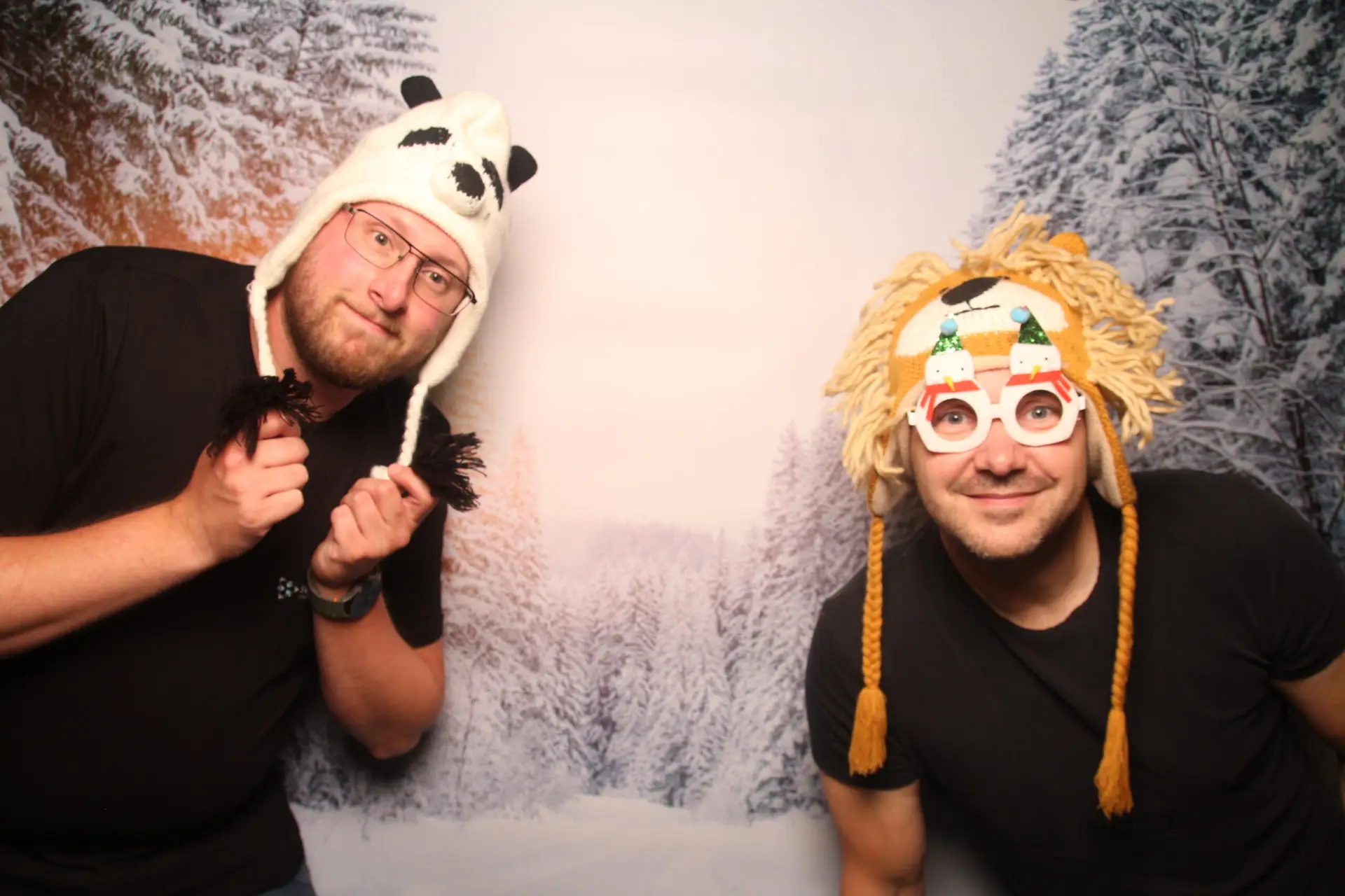 Gasten in de photobooth voor de achterwand Winter Wonderland